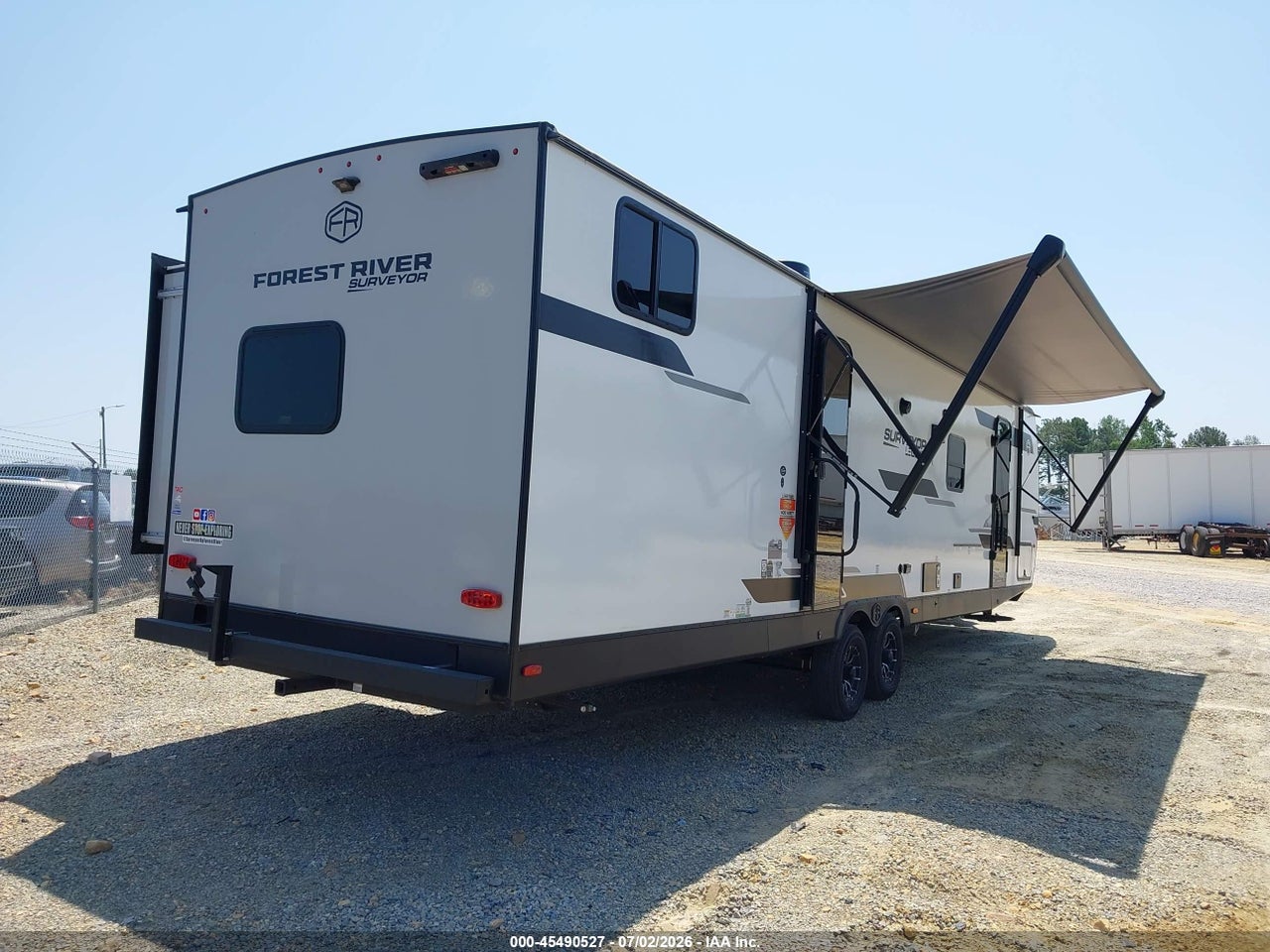 2025 FOREST RIVER SURVEYOR   · 4/11