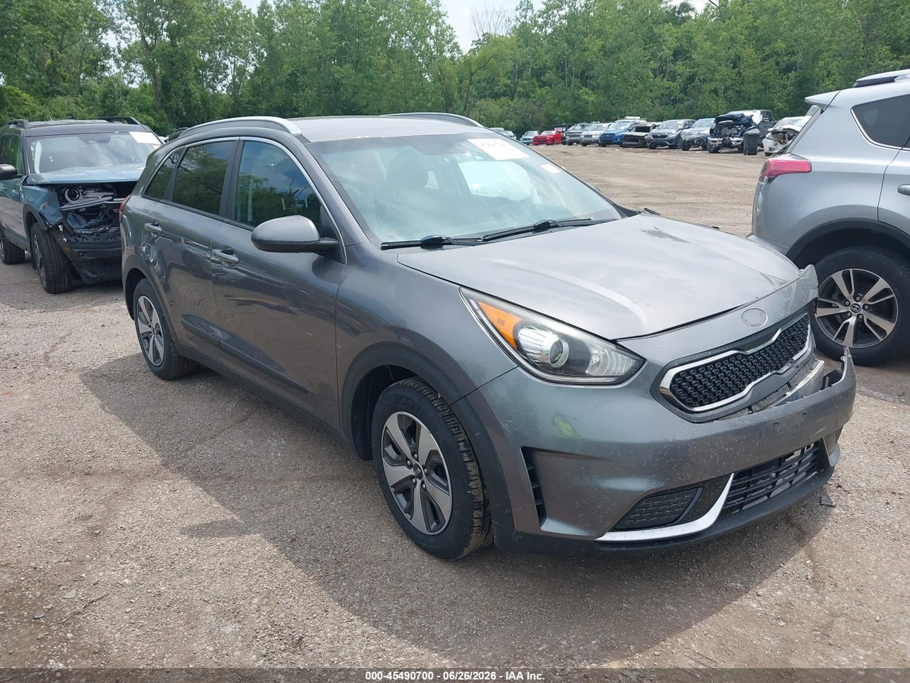 KNDCB3LC7H5****** · 2017 KIA NIRO LX