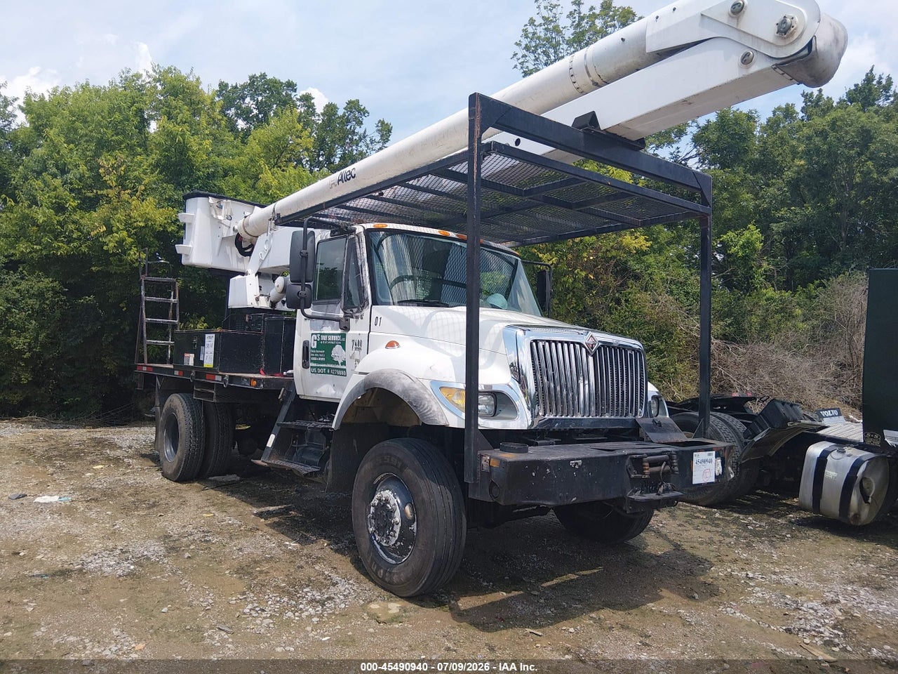 2005 INTERNATIONAL 7000 7400
