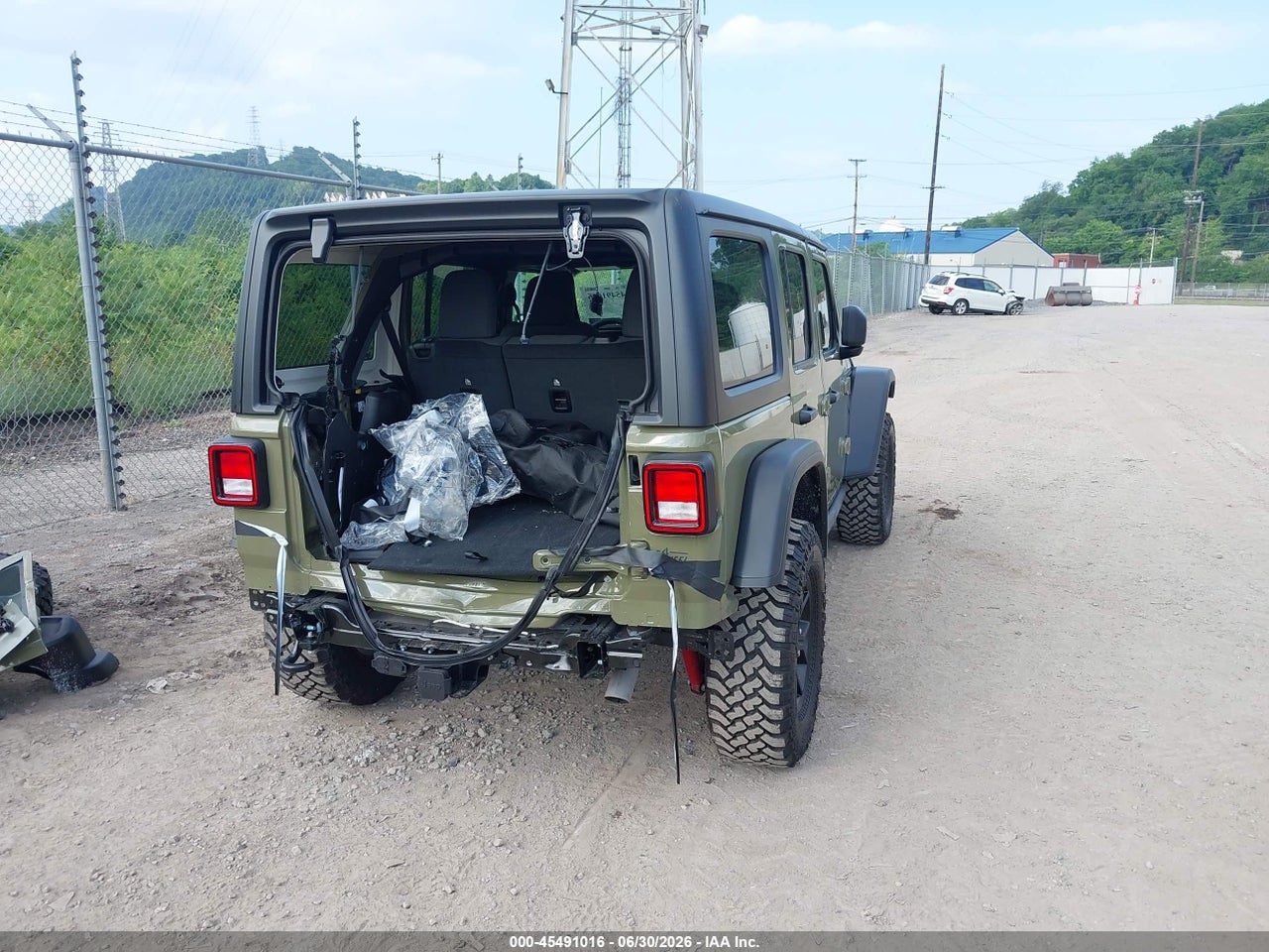 2026 JEEP WRANGLER WILLYS 4X4 · 4/11