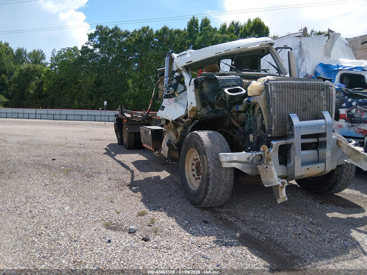 4V5KC9EH2KN****** · 2019 VOLVO VHD