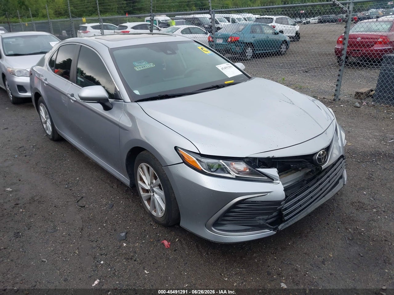 4T1R11AK0NU****** · 2022 TOYOTA CAMRY LE