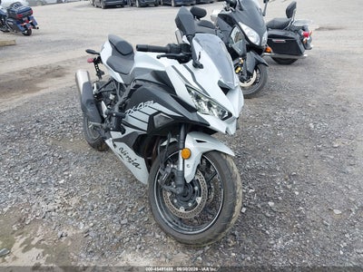 ML5ZXCS15SD****** · 2025 KAWASAKI ZX400 S