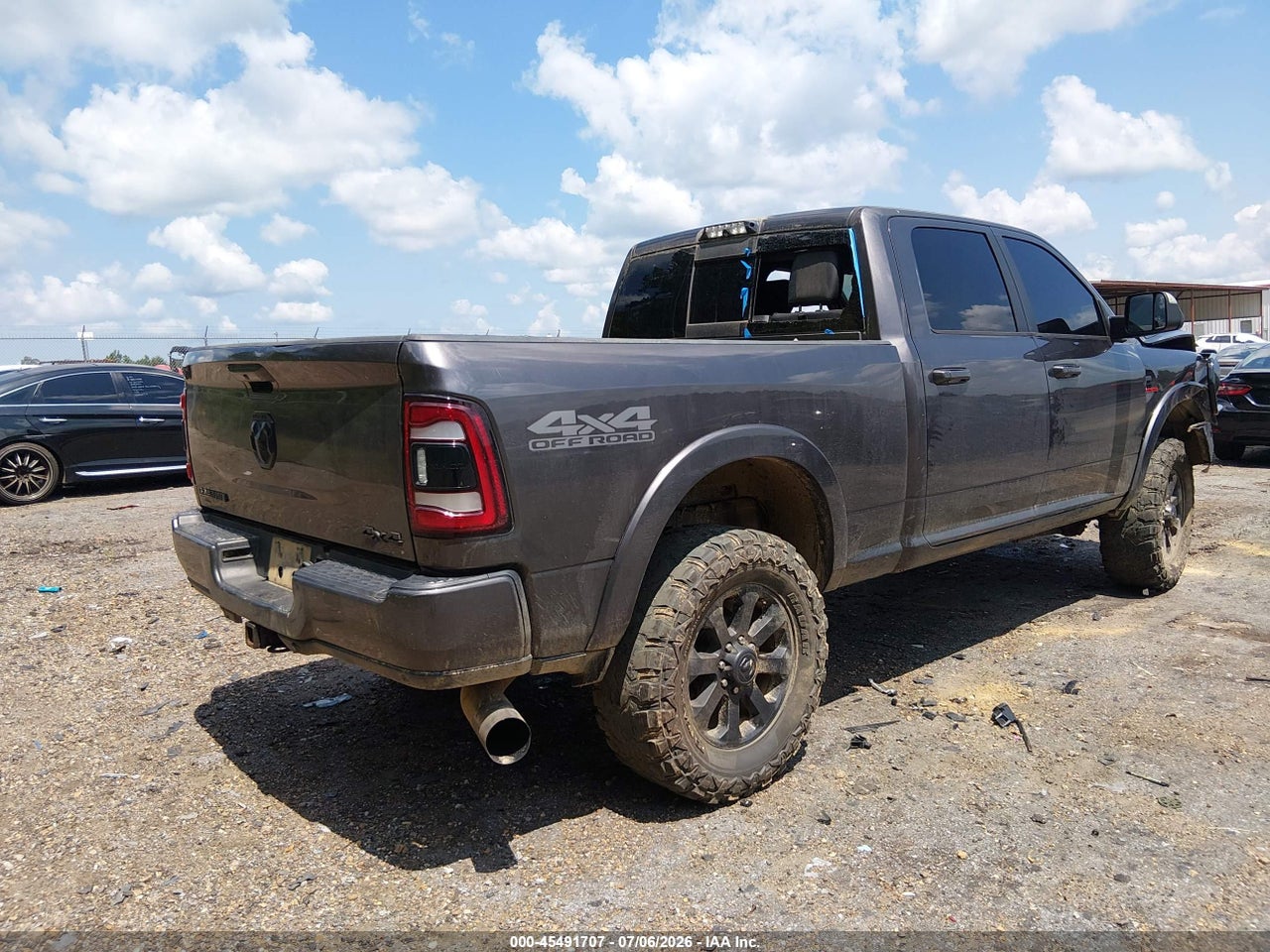 2020 RAM 2500 LARAMIE  4X4 6'4 BOX · 4/11