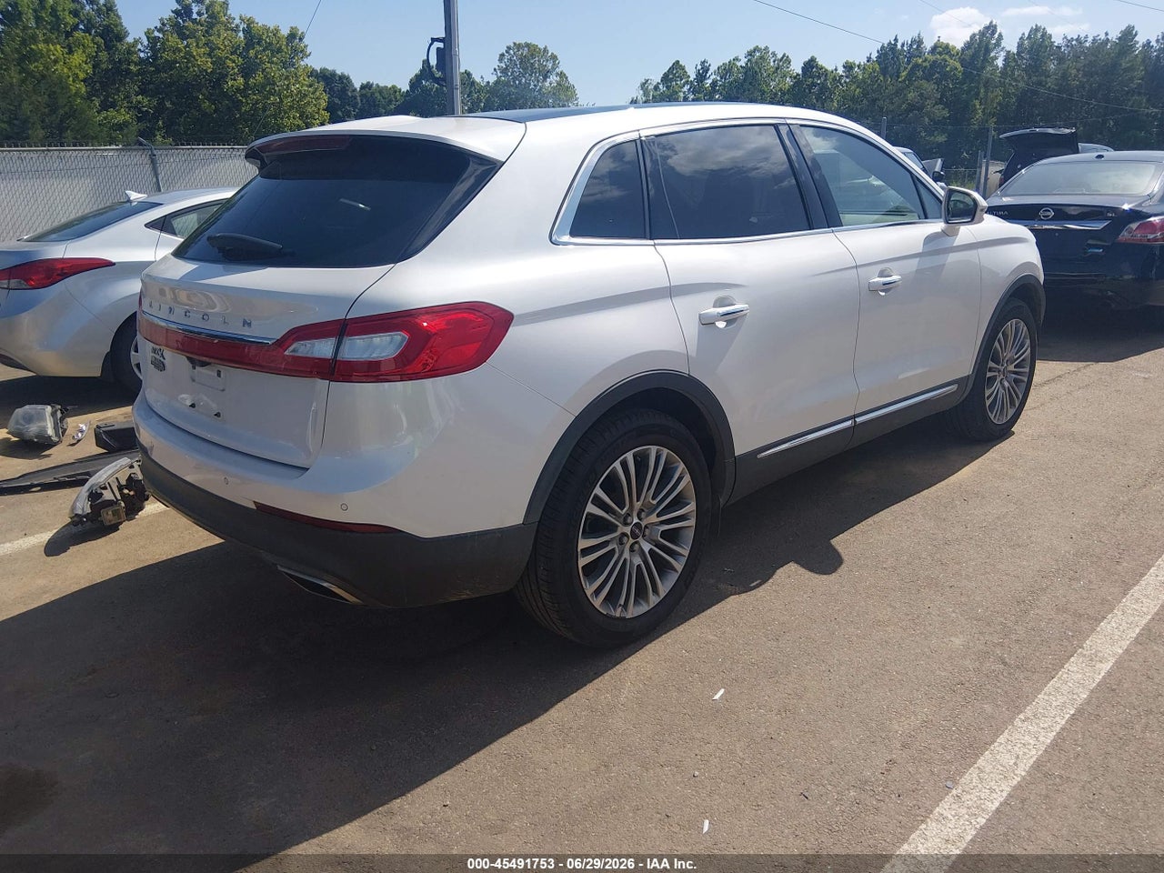 2017 LINCOLN MKX RESERVE · 4/11