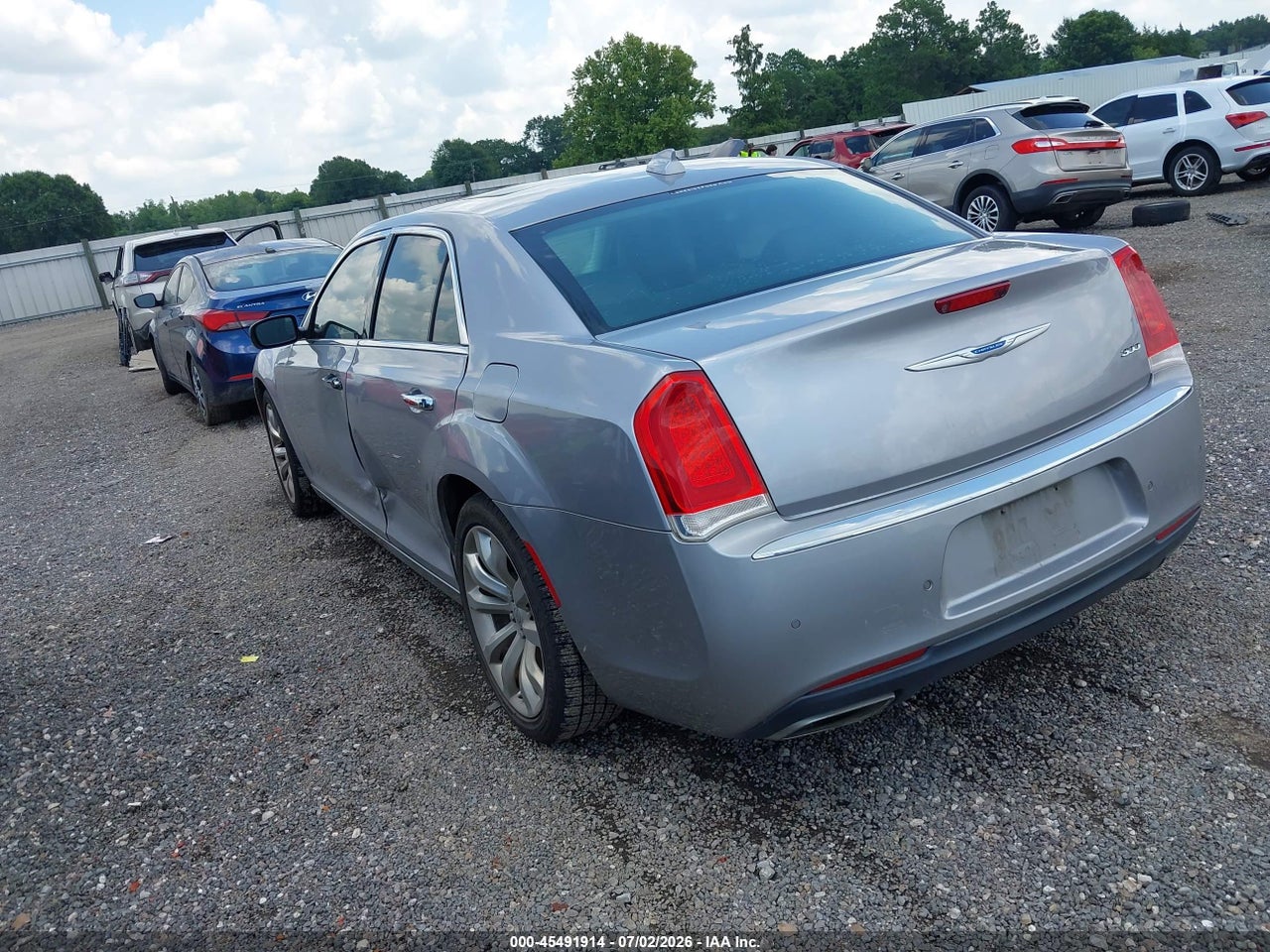 2018 CHRYSLER 300 LIMITED · 3/6
