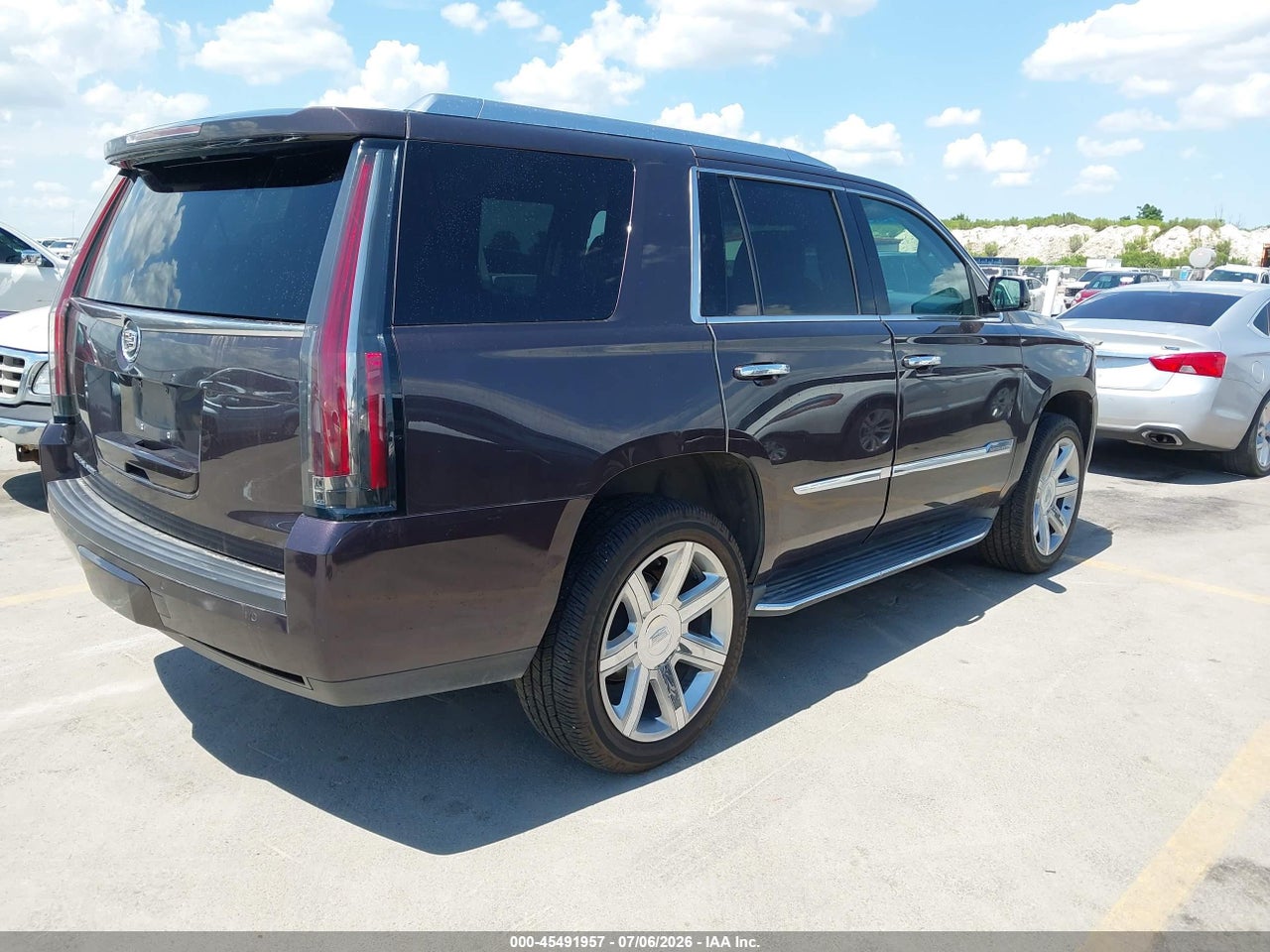 2015 CADILLAC ESCALADE LUXURY · 4/11