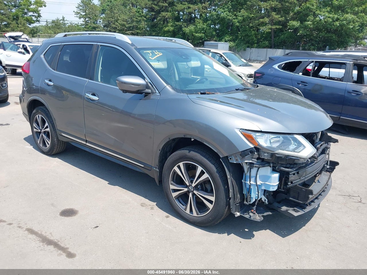 JN8AT2MV3HW****** · 2017 NISSAN ROGUE SL