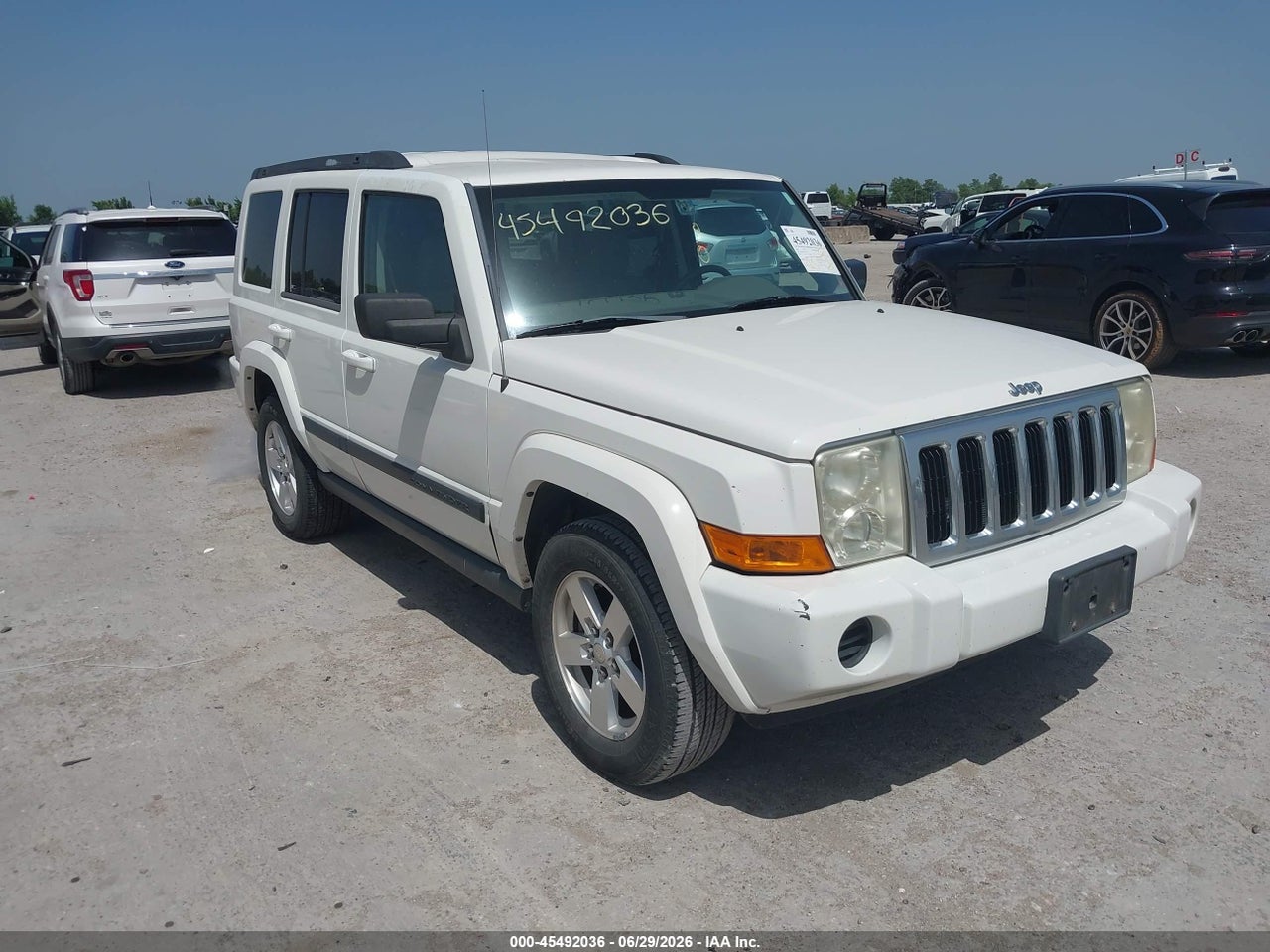 1J8HH48K57C****** · 2007 JEEP COMMANDER SPORT