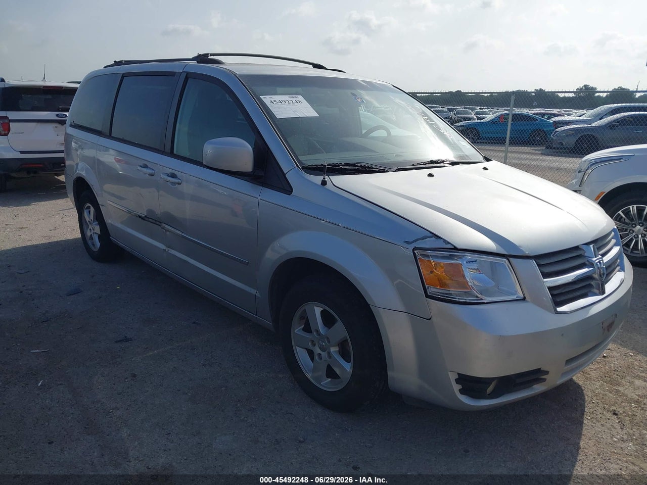 2D4RN5D12AR****** · 2010 DODGE GRAND CARAVAN SXT