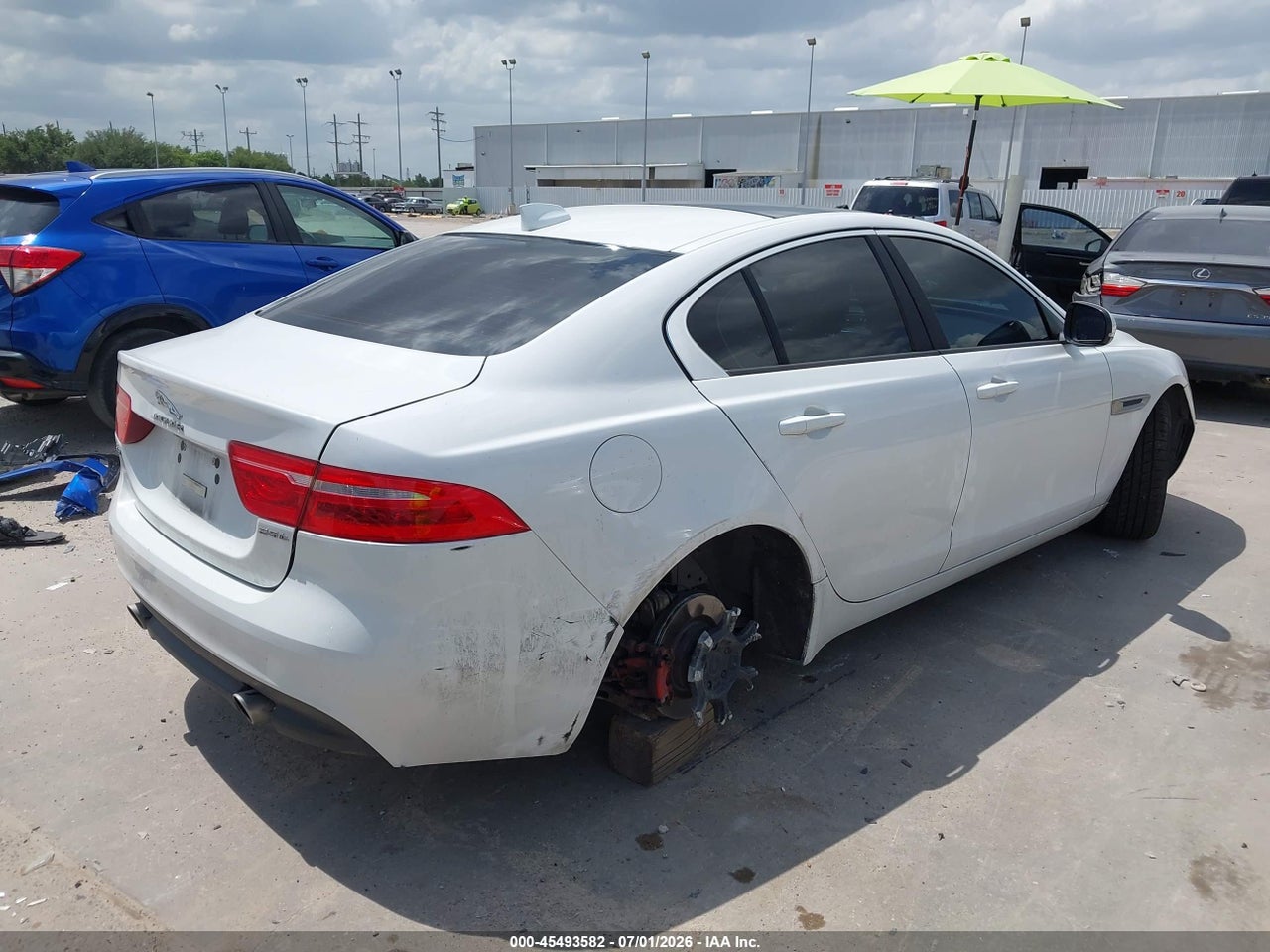 2017 JAGUAR XE 25T · 4/11