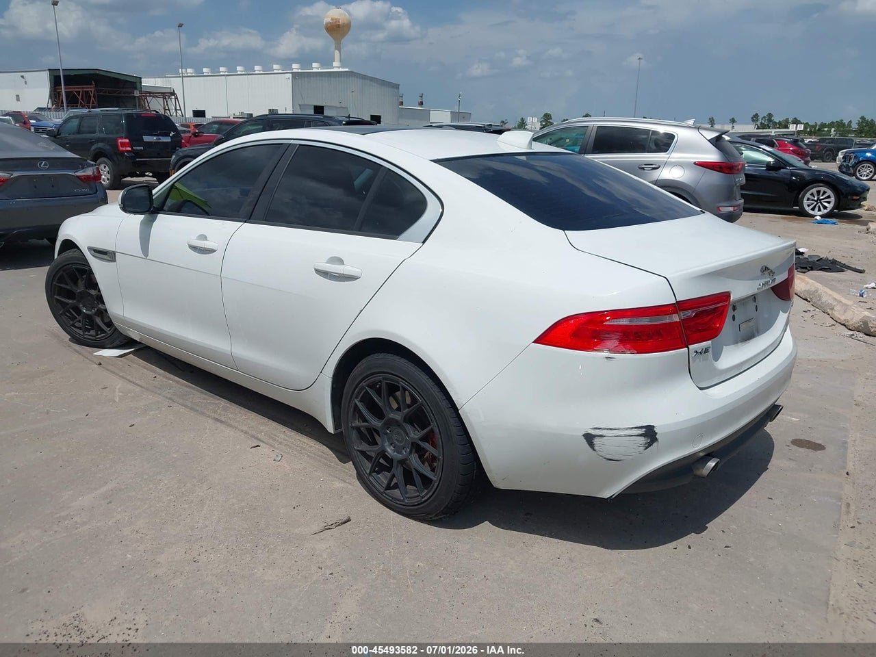 2017 JAGUAR XE 25T · 3/11