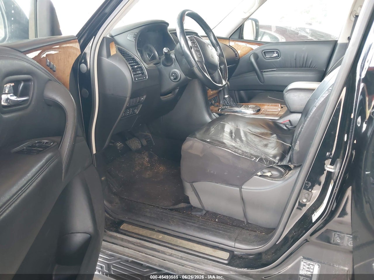 2012 INFINITI QX56   · 5/11