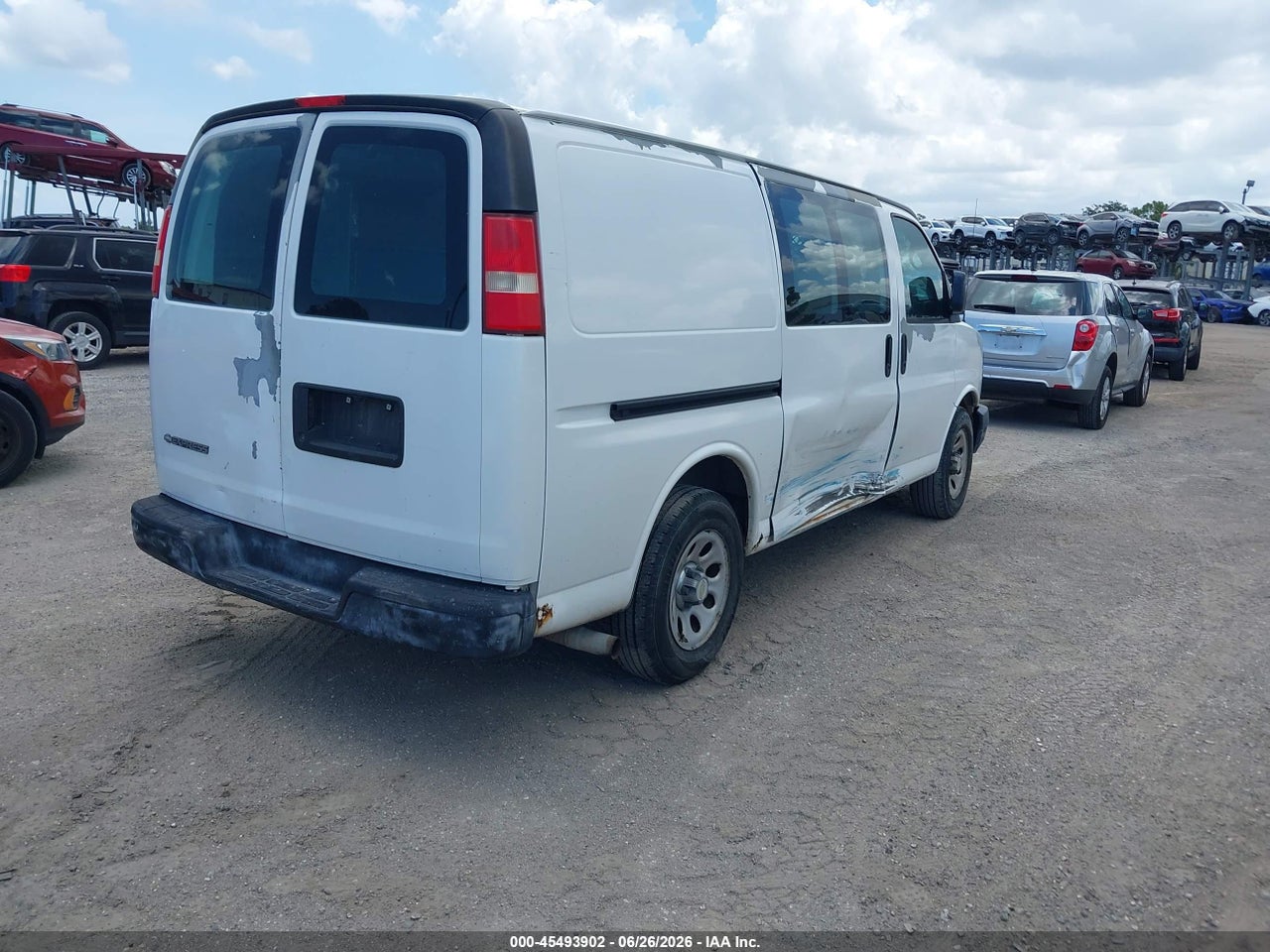 2011 CHEVROLET EXPRESS 1500 WORK VAN · 4/11