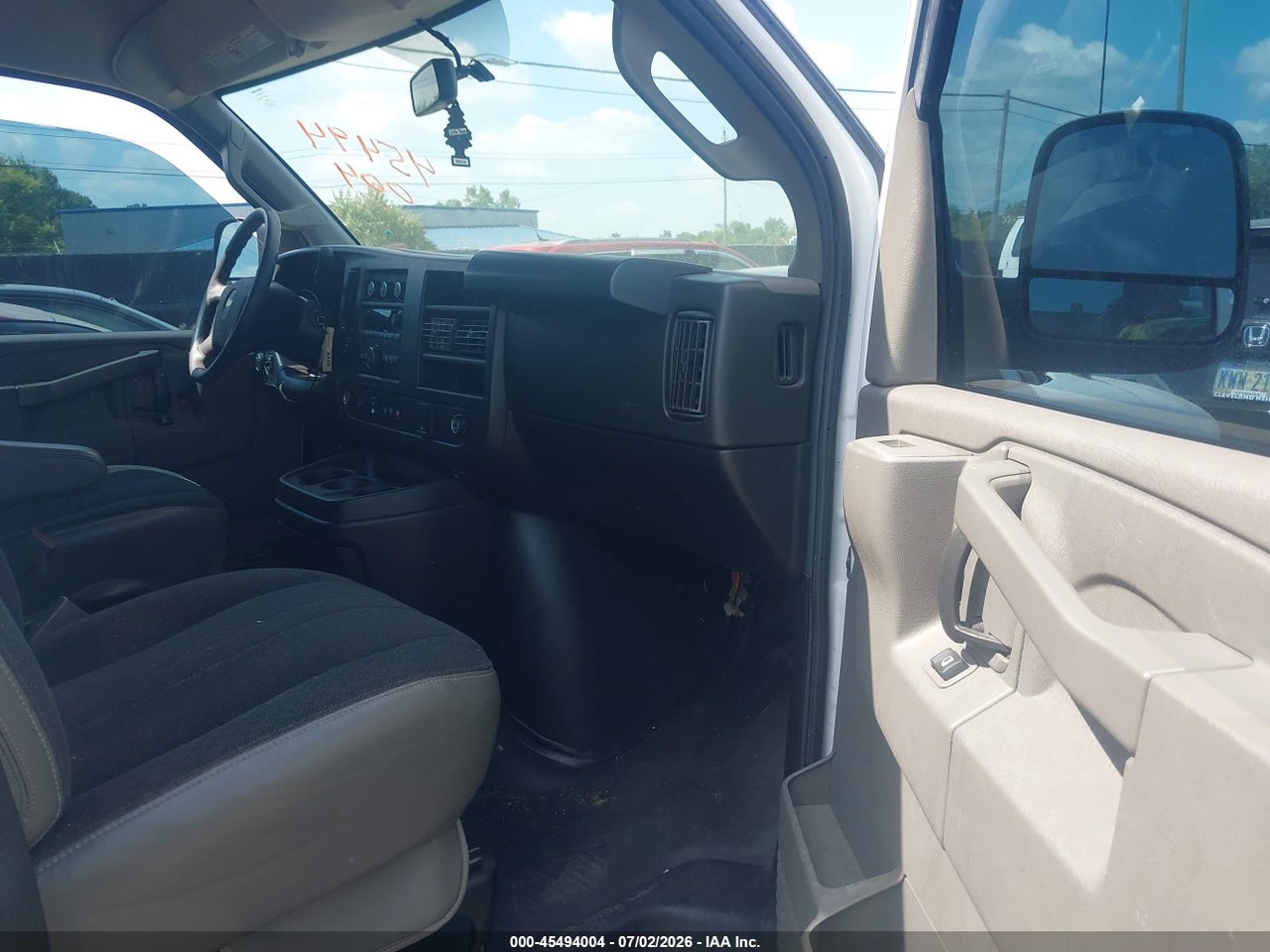 2022 CHEVROLET EXPRESS CARGO RWD 2500 REGULAR WHEELBASE WT · 5/11