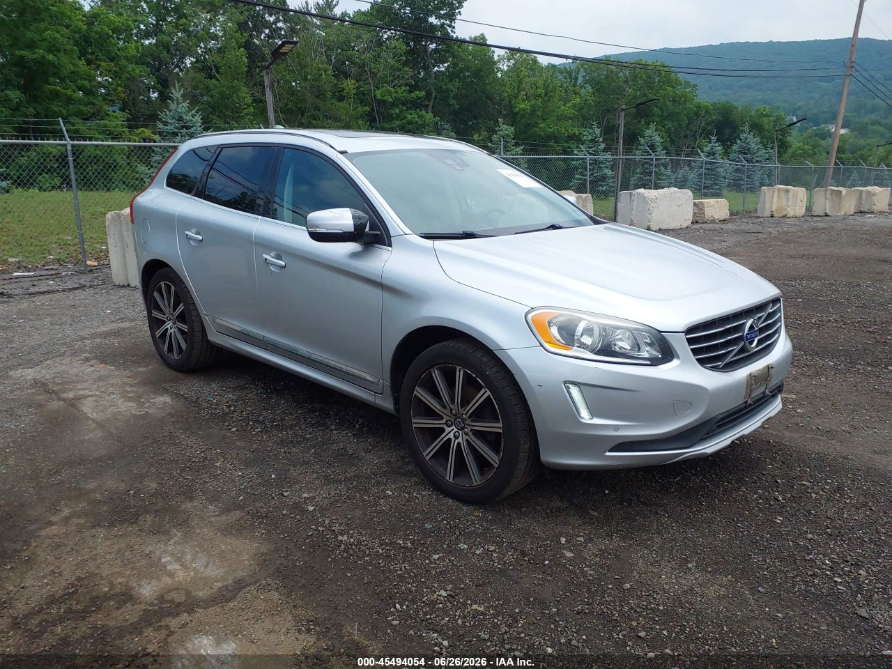 YV440MDK1G2****** · 2016 VOLVO XC60 T5 DRIVE-E PREMIER