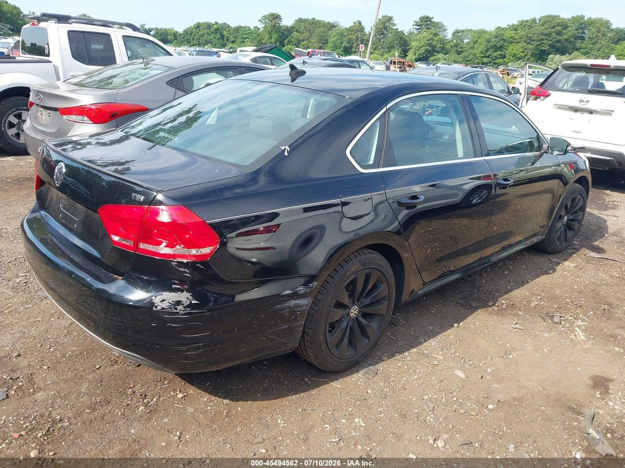 2014 VOLKSWAGEN PASSAT 1.8T WOLFSBURG EDITION · 4/11