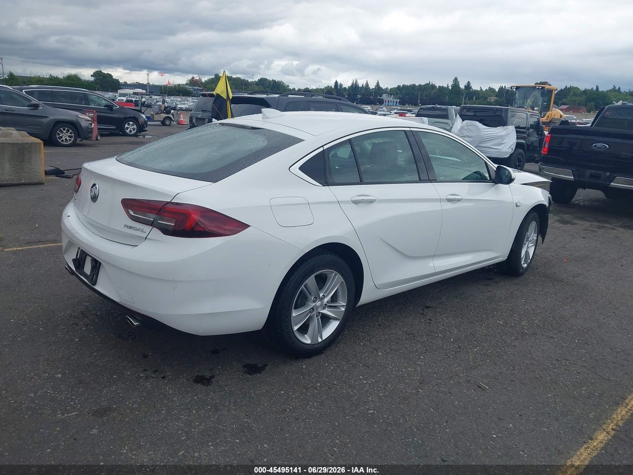 2018 BUICK REGAL SPORTBACK PREFERRED · 4/11