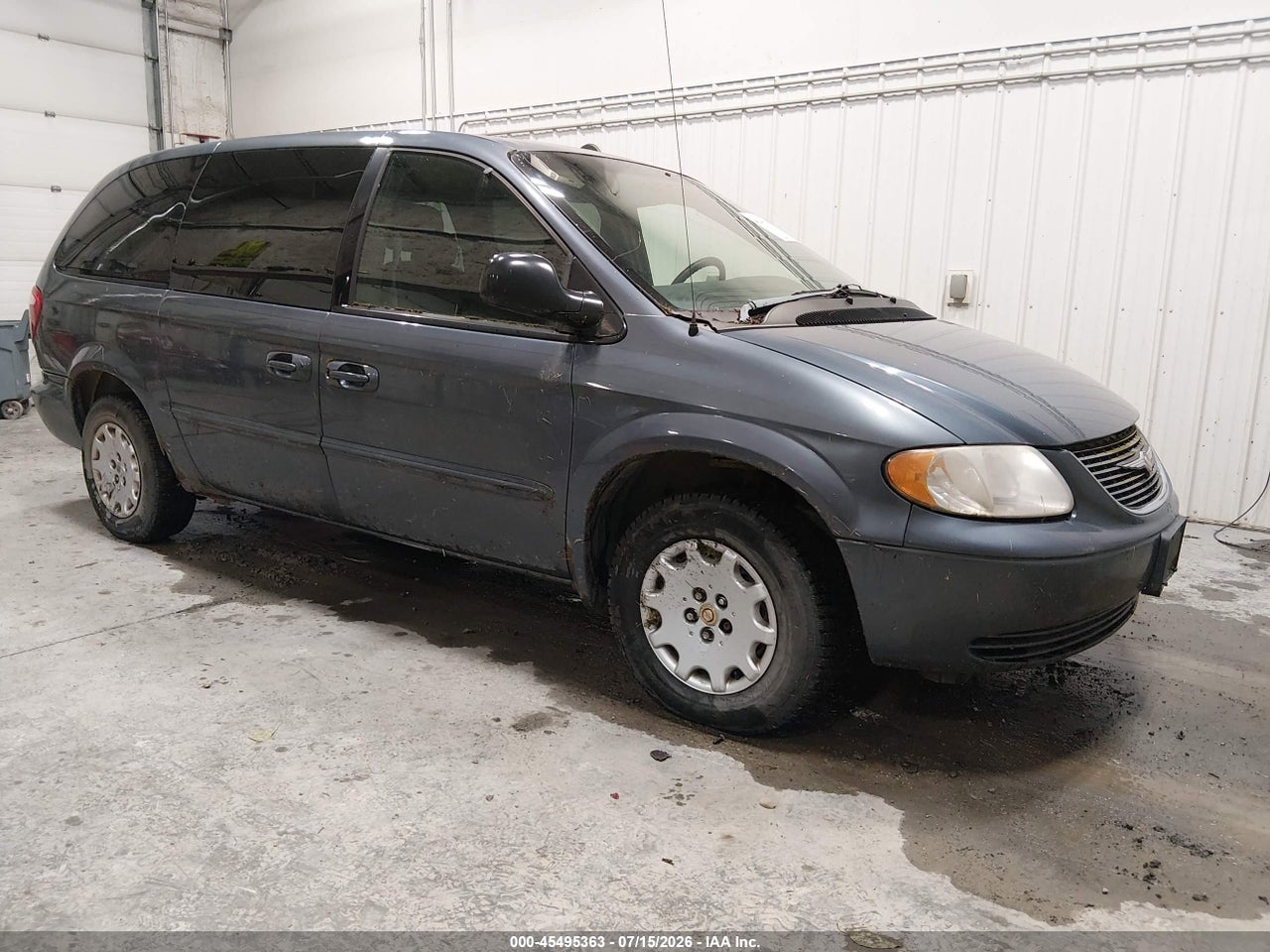 2C8GP44332R****** · 2002 CHRYSLER TOWN &amp; COUNTRY LX