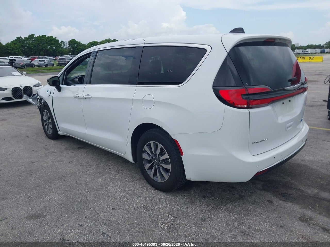 2025 CHRYSLER PACIFICA HYBRID SELECT · 3/11