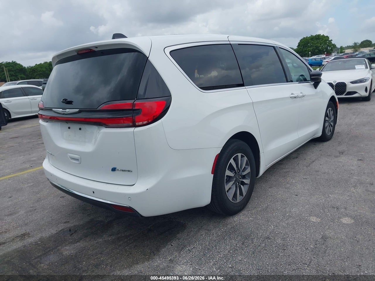 2025 CHRYSLER PACIFICA HYBRID SELECT · 4/11