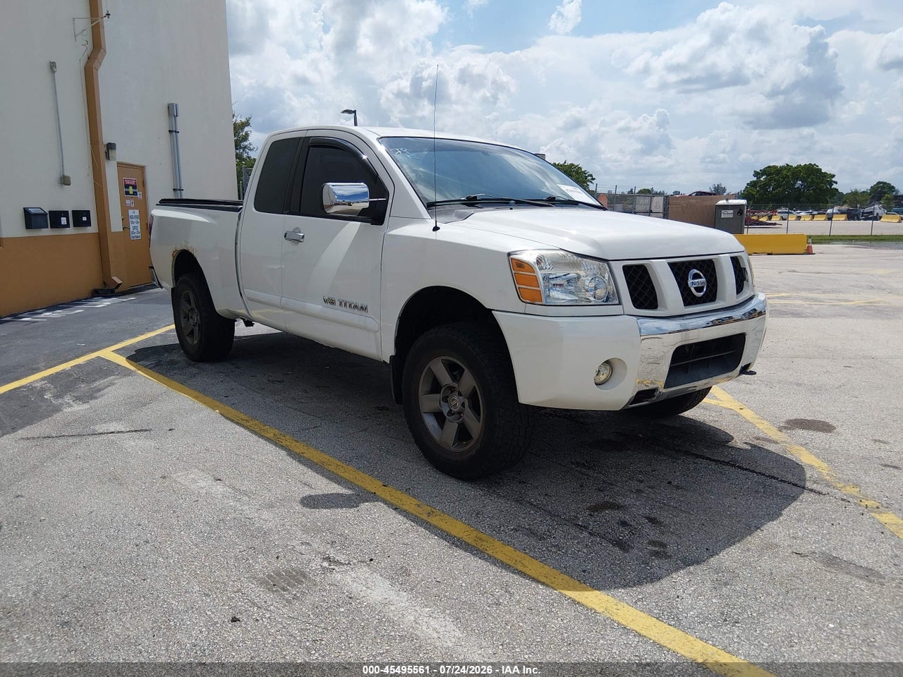 1N6BA06B55N****** · 2005 NISSAN TITAN SE