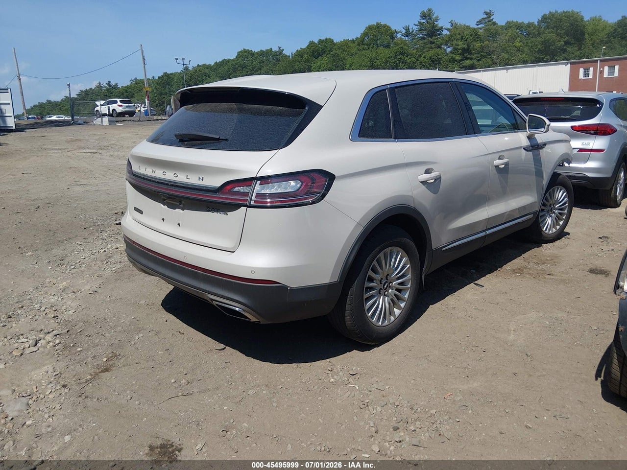 2019 LINCOLN NAUTILUS STANDARD · 4/11