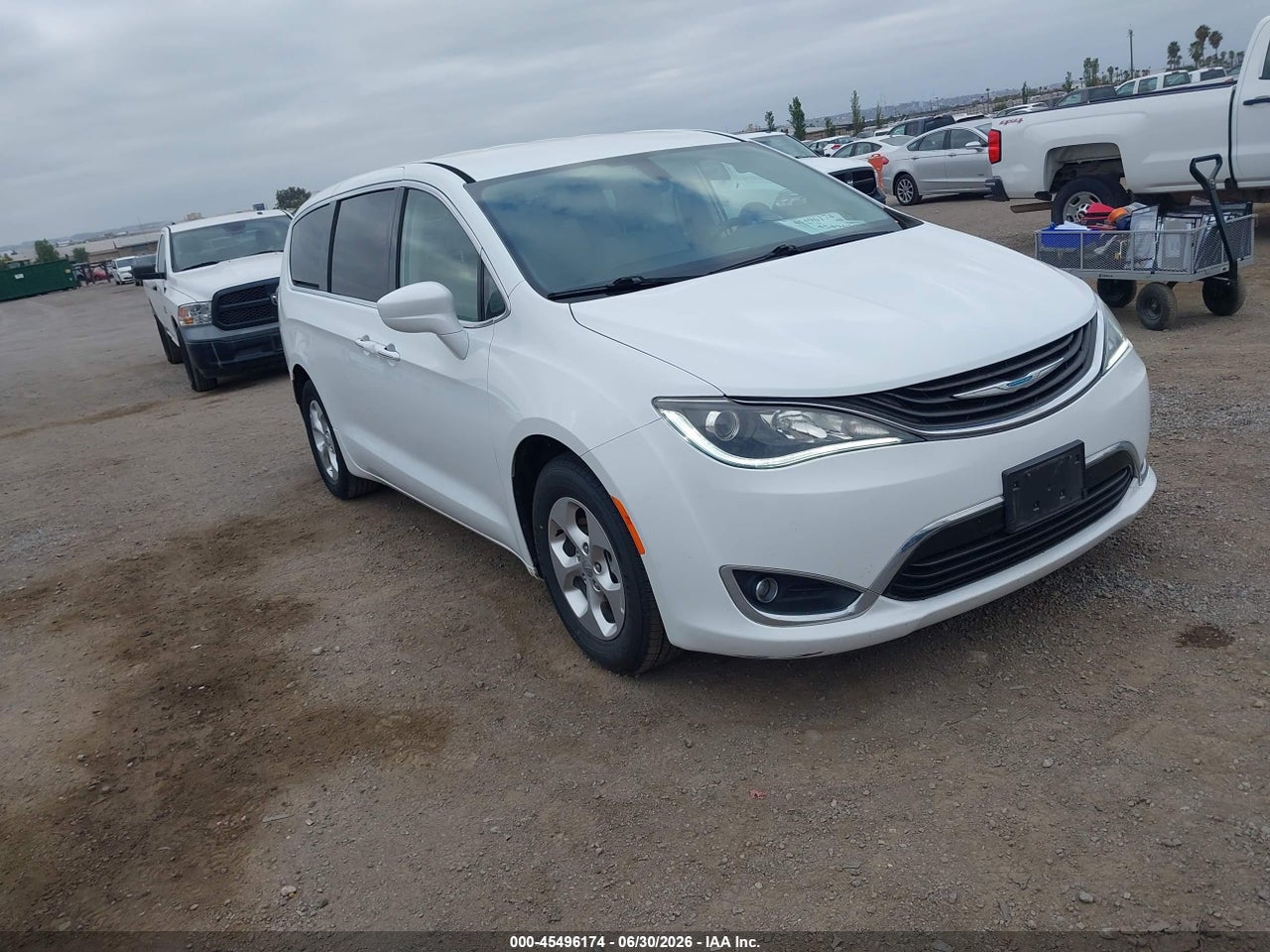 2C4RC1H71JR****** · 2018 CHRYSLER PACIFICA HYBRID TOURING PLUS