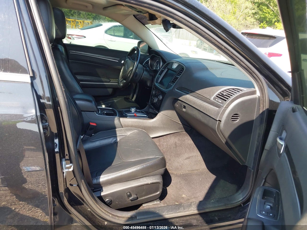2017 CHRYSLER 300 LIMITED AWD · 5/11