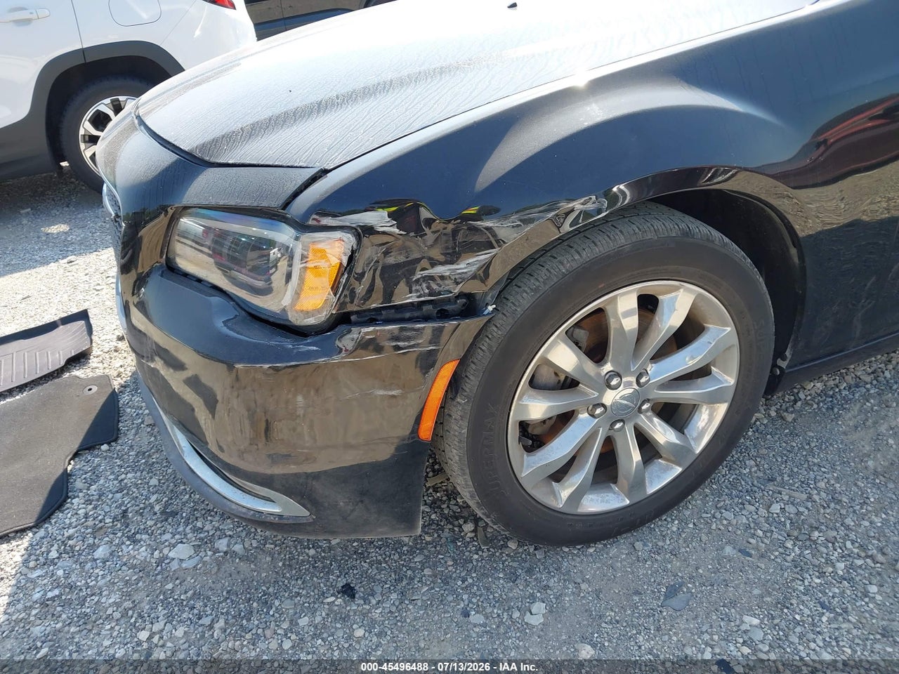 2017 CHRYSLER 300 LIMITED AWD · 6/11
