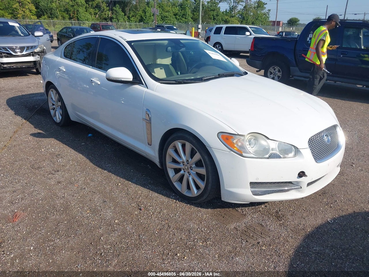 SAJWA0GB8BL****** · 2011 JAGUAR XF PREMIUM