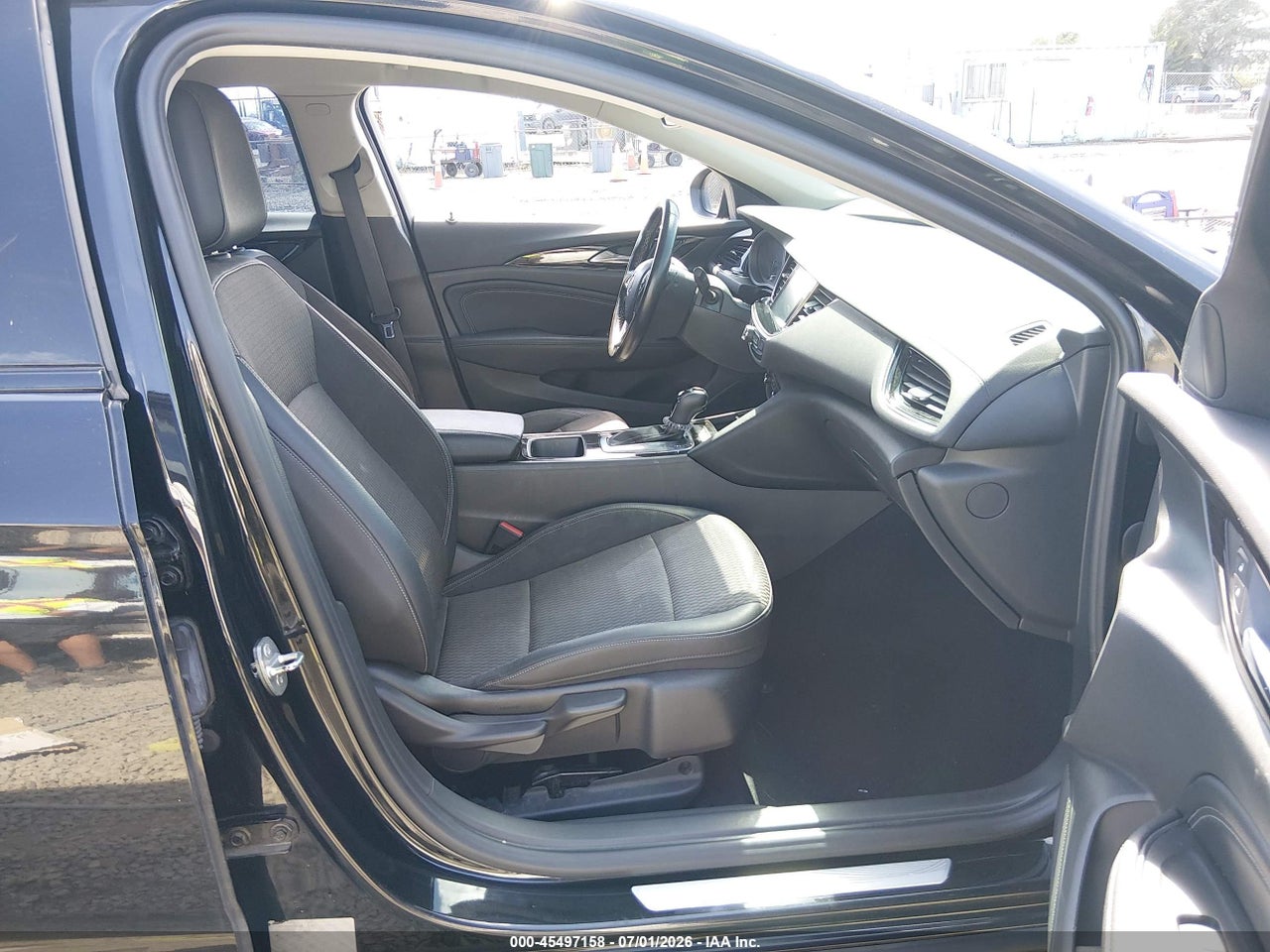 2019 BUICK REGAL SPORTBACK PREFERRED II · 5/11