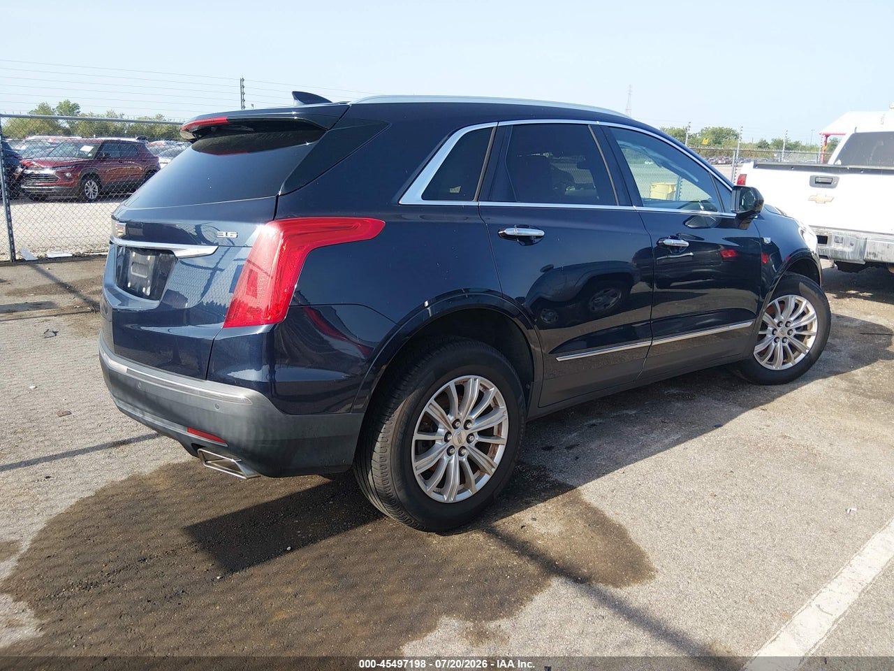 2017 CADILLAC XT5 STANDARD · 4/11