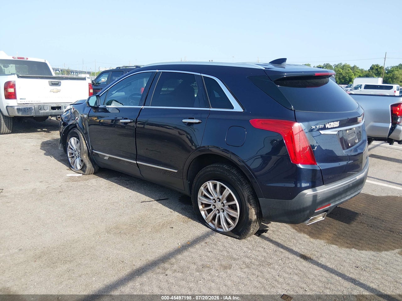 2017 CADILLAC XT5 STANDARD · 3/11