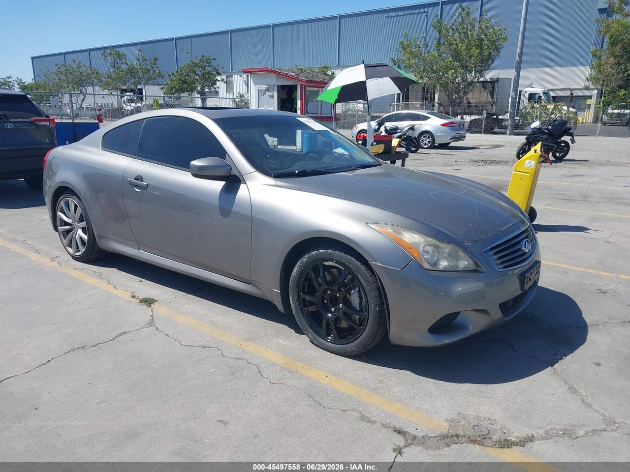JNKCV64E28M****** · 2008 INFINITI G37 JOURNEY