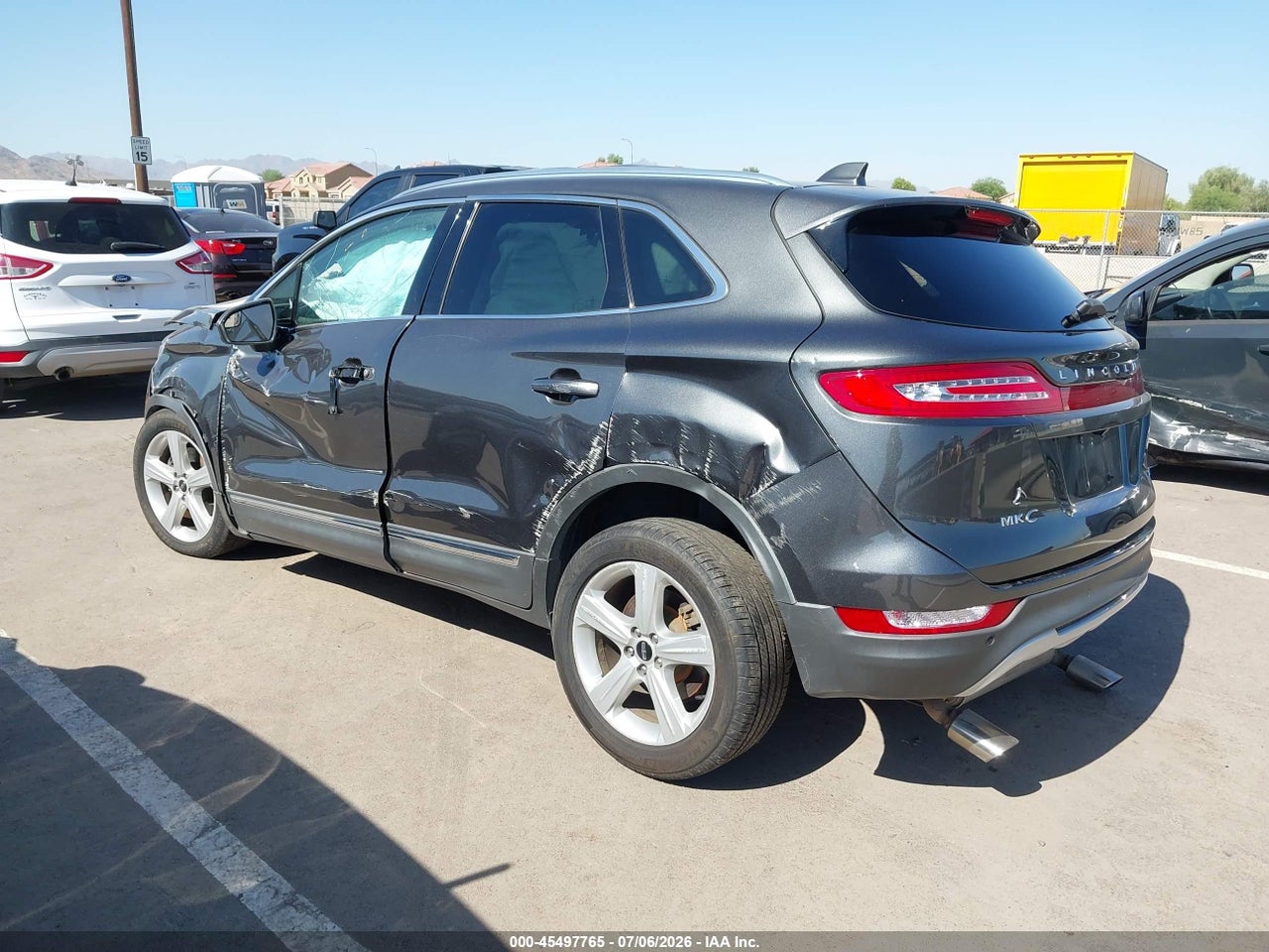 2017 LINCOLN MKC PREMIERE · 3/10