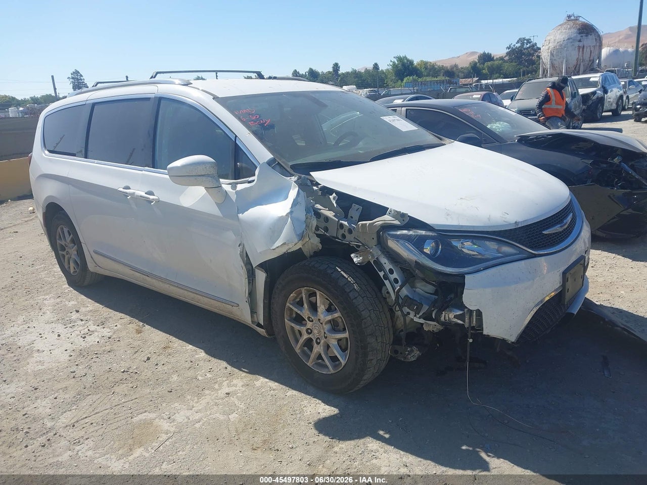2C4RC1BGXLR****** · 2020 CHRYSLER PACIFICA TOURING L