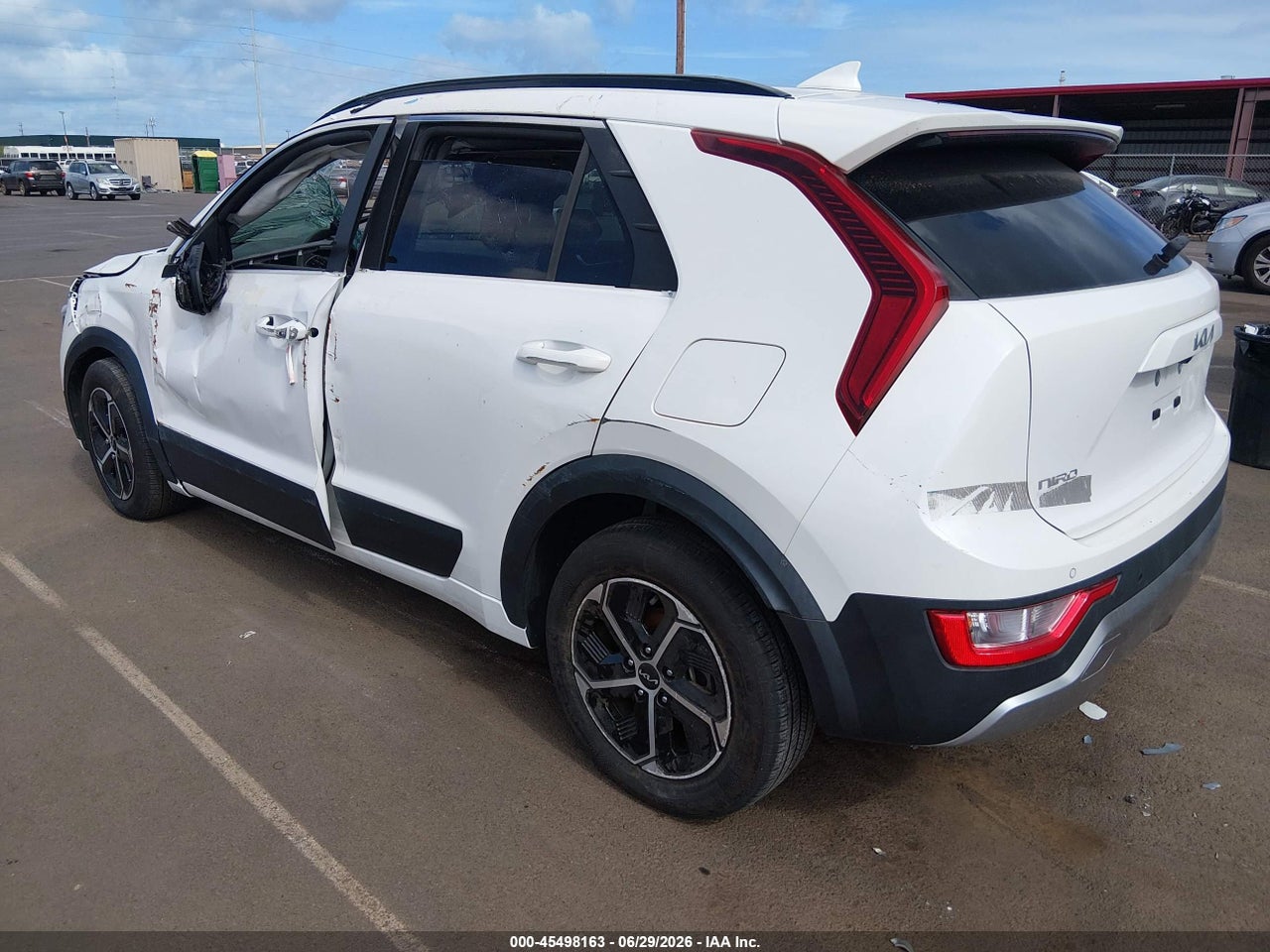 2024 KIA NIRO EX · 3/10