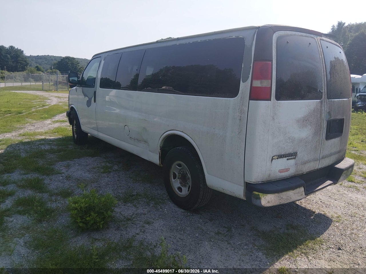 2007 CHEVROLET EXPRESS PASSENGER LS · 3/11