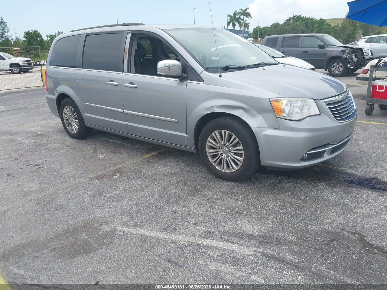 2C4RC1CG1FR****** · 2015 CHRYSLER TOWN &amp; COUNTRY TOURING-L