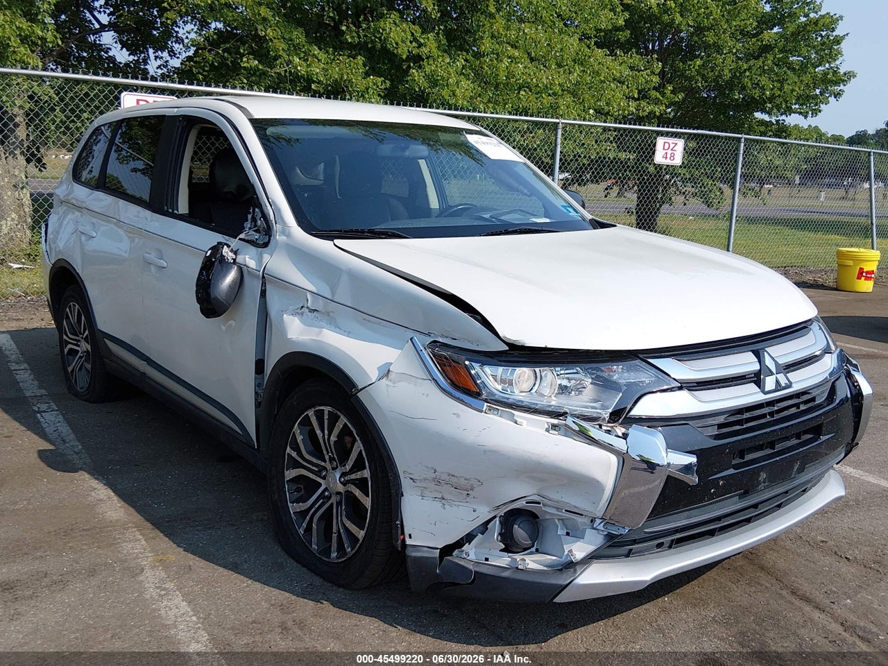 JA4AD2A3XHZ****** · 2017 MITSUBISHI OUTLANDER ES