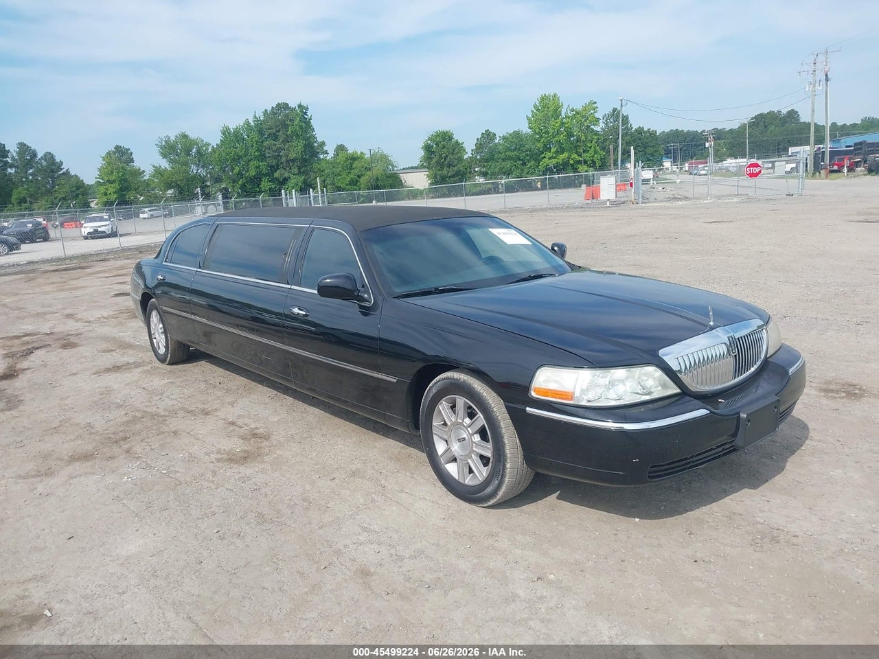 2L1FM88W78X****** · 2008 LINCOLN TOWN CAR EXECUTIVE