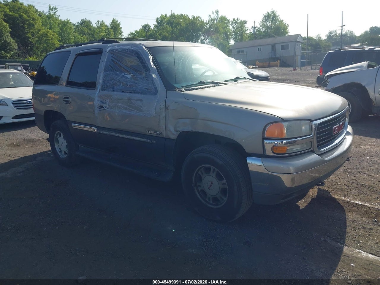 1GKEK13ZX2J****** · 2002 GMC YUKON SLE