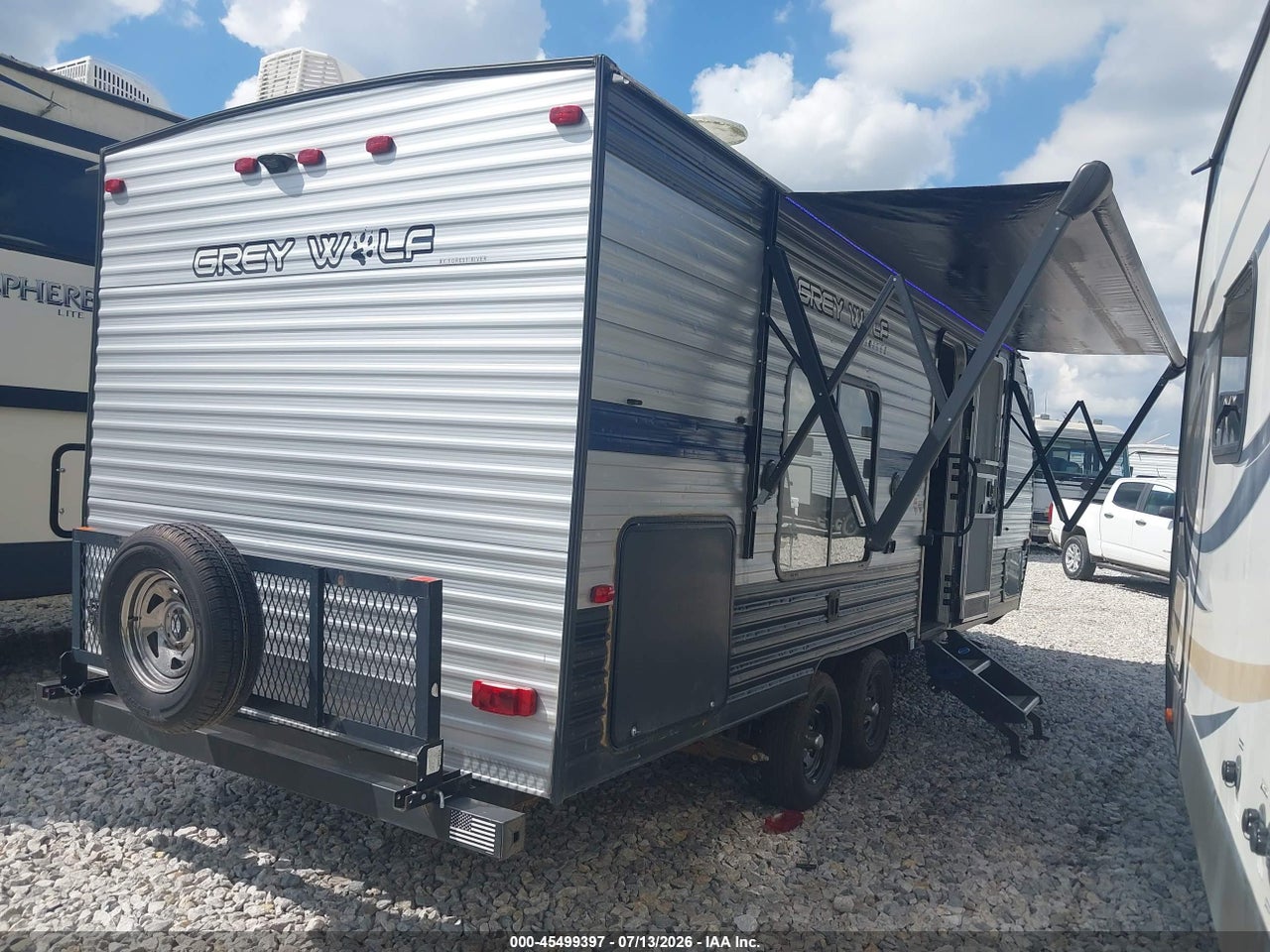 2019 FOREST RIVER CHEROKEE · 4/10