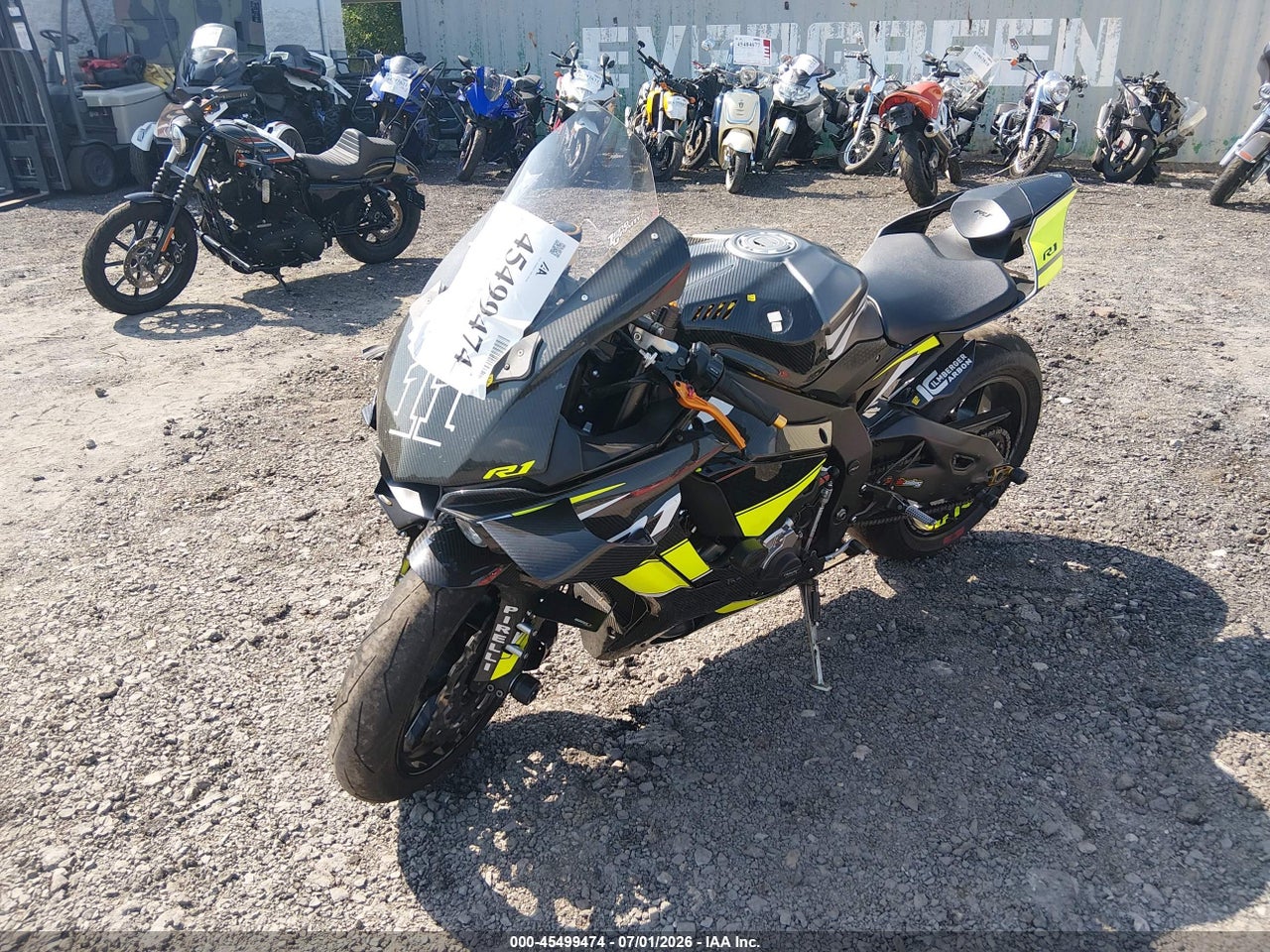 2016 YAMAHA YZFR1 · 2/11