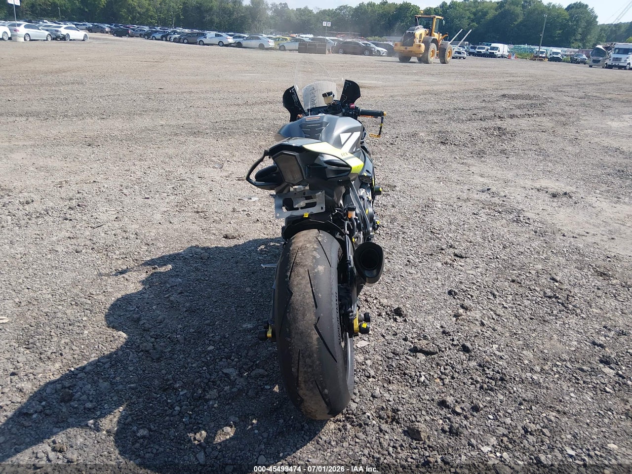 2016 YAMAHA YZFR1 · 6/11