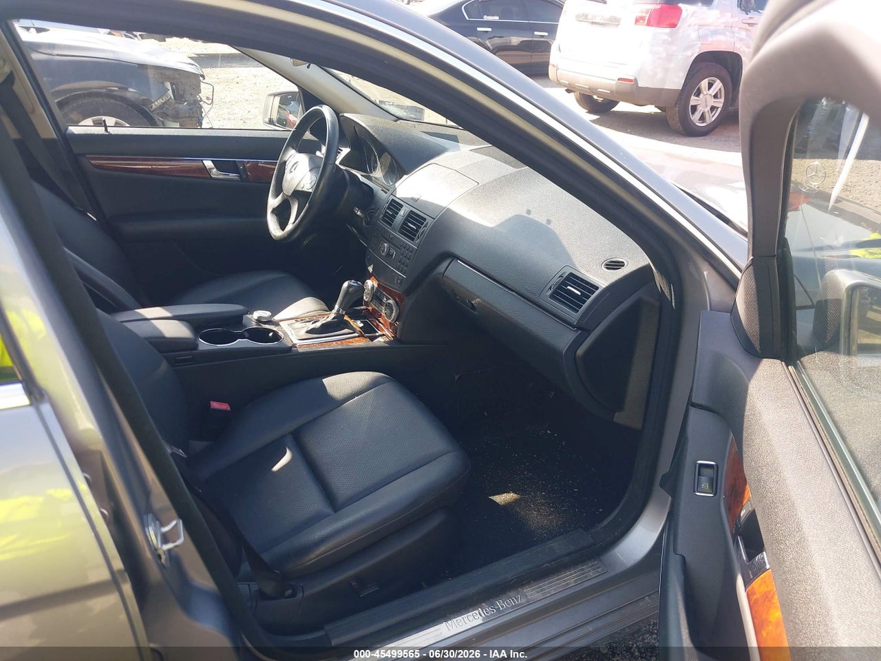 2011 MERCEDES-BENZ C 300 · 5/11