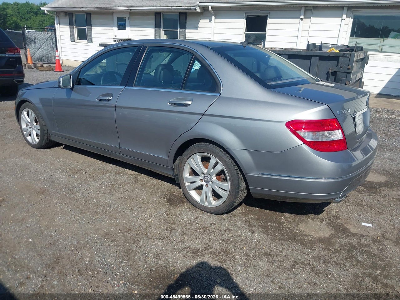 2011 MERCEDES-BENZ C 300 · 3/11