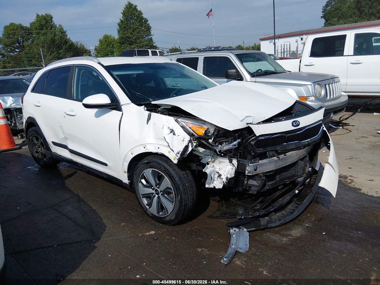 KNDCB3LC8J5****** · 2018 KIA NIRO LX