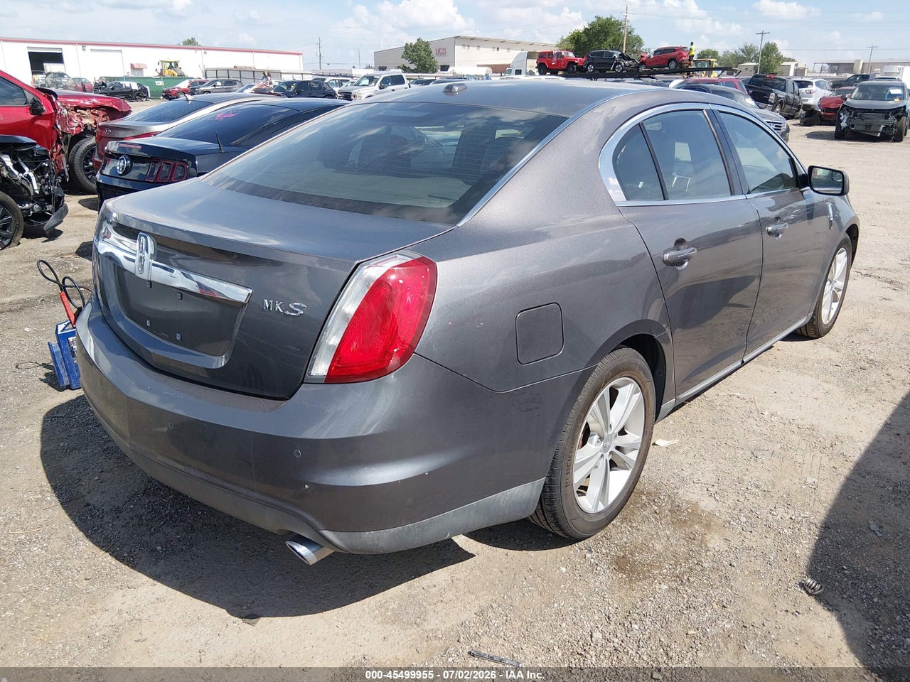 2011 LINCOLN MKS · 4/11